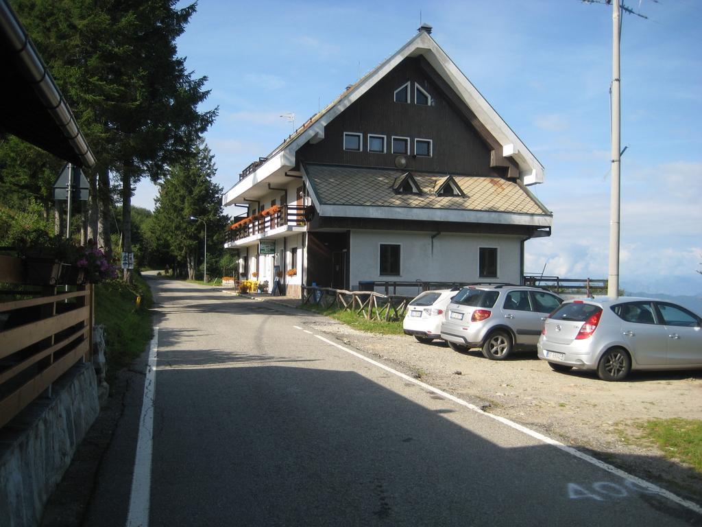 Albergo Casa Della Neve Stresa Exteriör bild