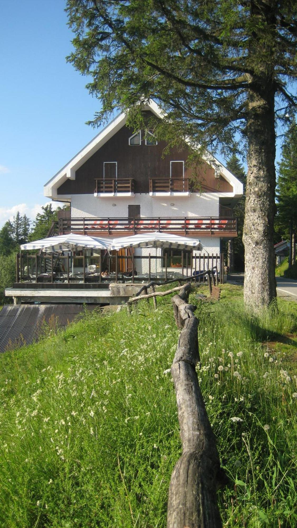 Albergo Casa Della Neve Stresa Exteriör bild